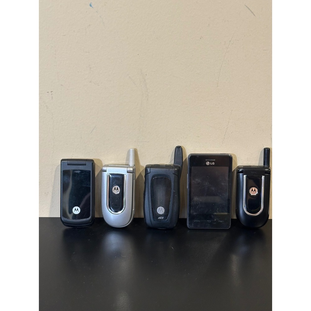 Vintage cellphone lot, tested and working does not come with chargers